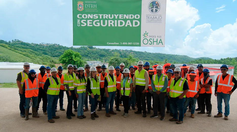 Does a contractor's safety record predict project performance?