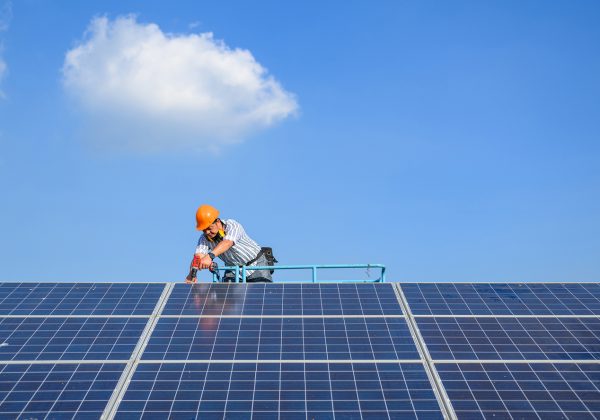 Top benefits of solar energy for commercial buildings 2025